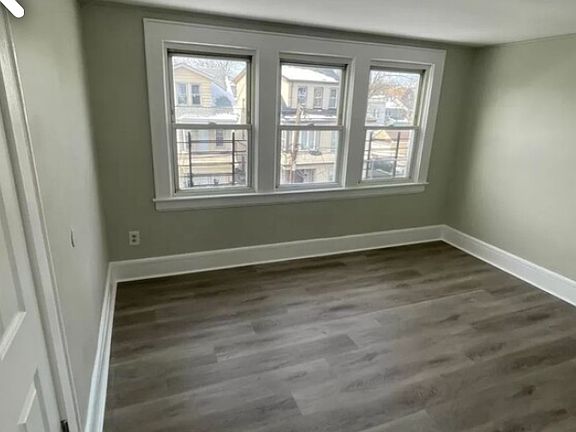 2nd image of 170 Columbia Ave #4