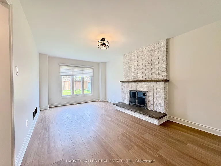 70 Amaretto Ct — Photo 8