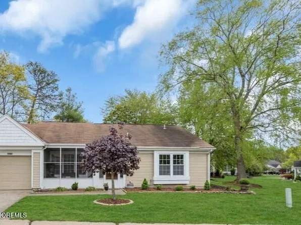 1064B Buckingham Drive, Manchester, NJ 08759