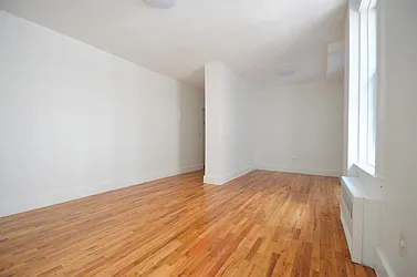 Rented by CITY SKYLINE REALTY INC