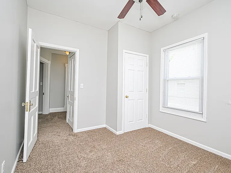 4221 Bell St — Photo 27