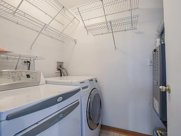 983 Parkhill Cir #983 — Photo 18