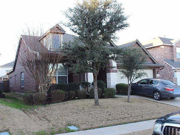 2nd image of 313 Highland Park Ln