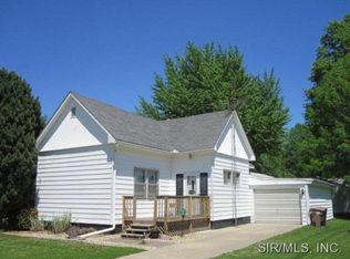 716 N Illinois Ave, Litchfield, IL 62056