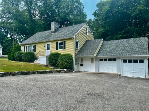 6 Down River Rd, New Canaan, CT 06840