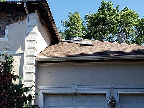 4th image of 1948 Pinemeadow Ave