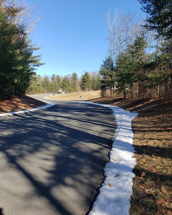 1st image of 15 Coldbrook Dr