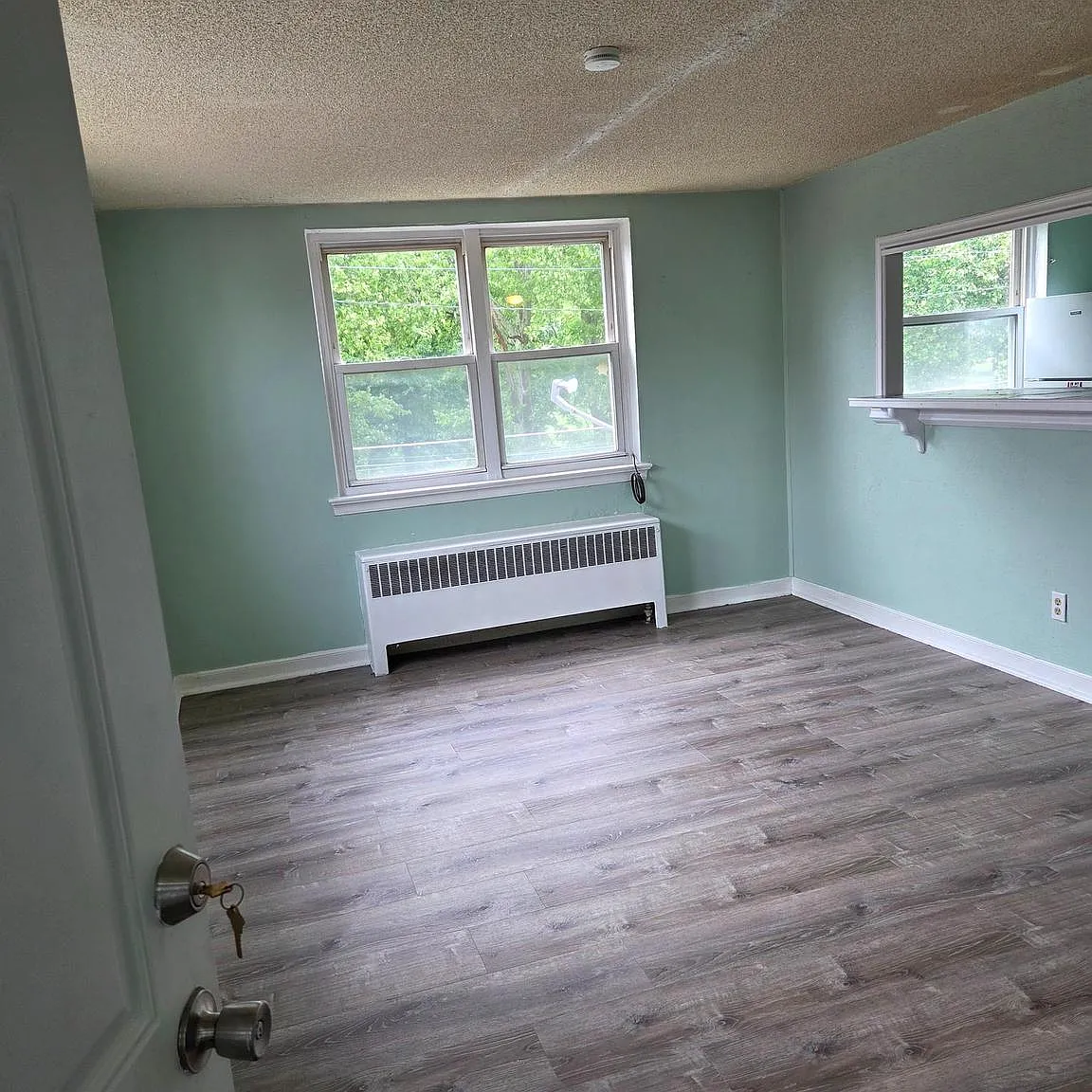 2 bed, 1404 sqft, $1,300 — Photo 2