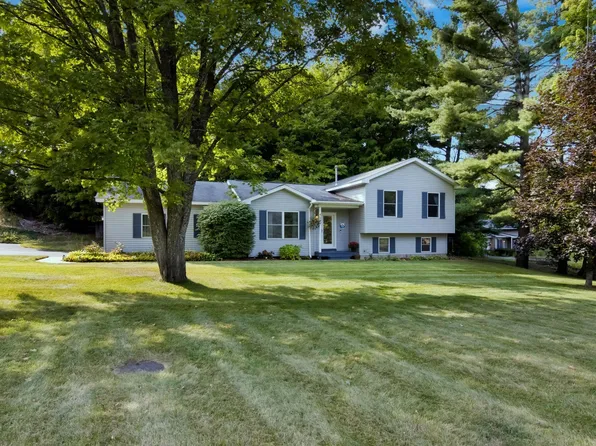 427 Pleasant Valley, Kingsley, MI 49649