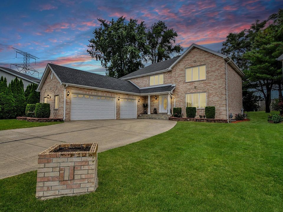 1st image of 1212 Grove Ct