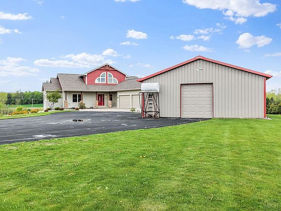 3rd image of 7074 Fairview Rd
