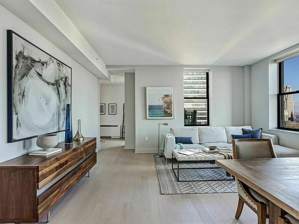 1st image of 70 Pine St Ph 5602