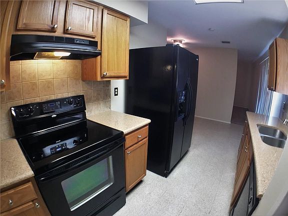 2nd image of 401 Georgetown Dr