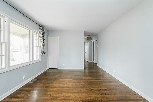 3rd image of 2836 Canterbury Ln