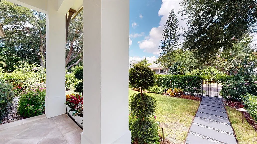 4 bed, 4.5 bath, 2908 sqft, $7,500 — Photo 4