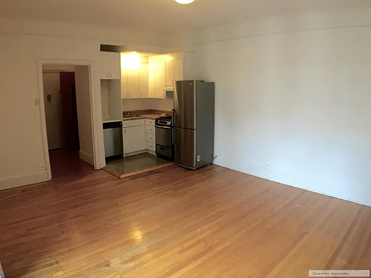 Rented by Sovereign Associates | media 2