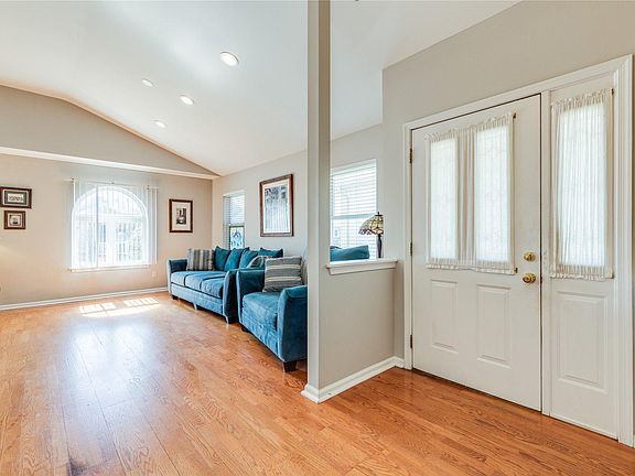 3rd image of 416 Village Cir N #416