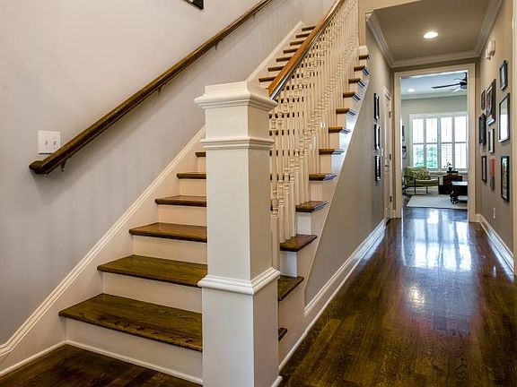 4th image of 1185 Westhaven Blvd