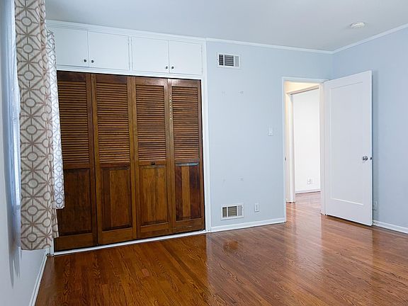 4th image of 2342 S 5th Ave