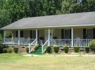 214 Wren Ln, Cheraw, SC 29520