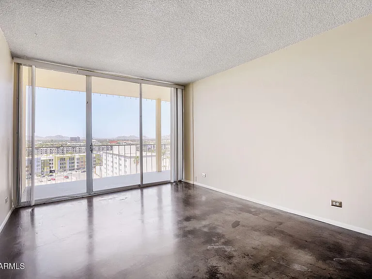 207 W Clarendon Ave #F10 — Photo 12