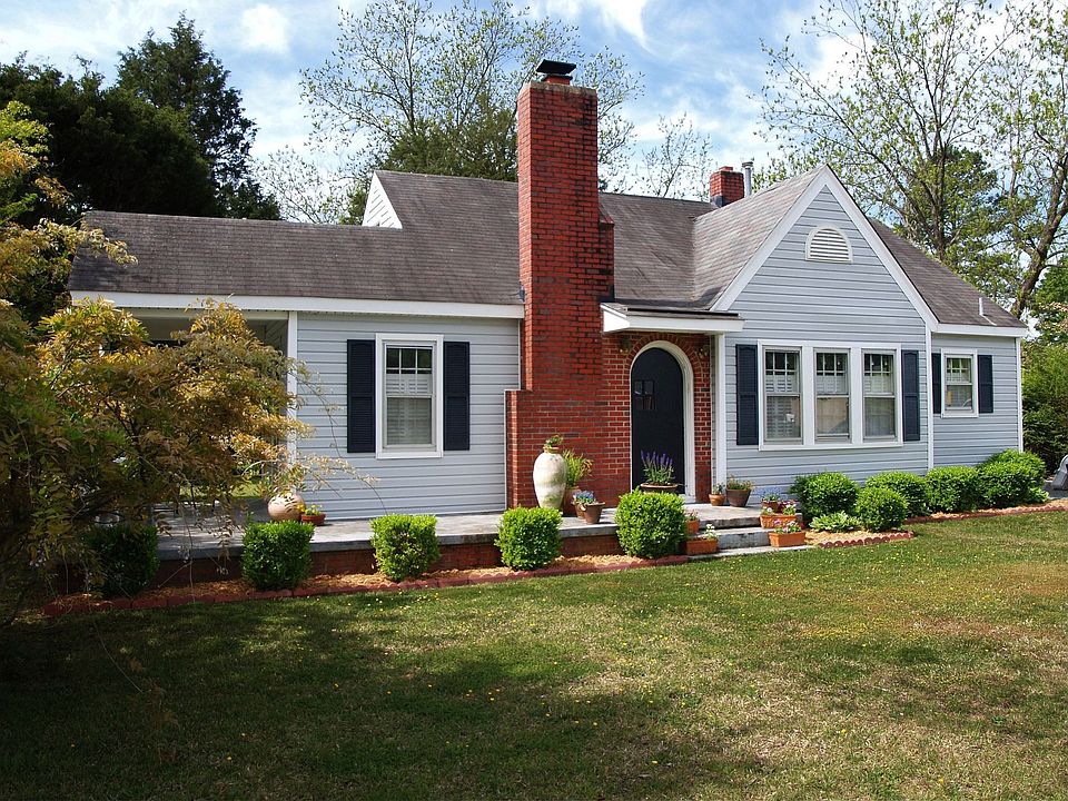 1st image of 2818 Edwards St