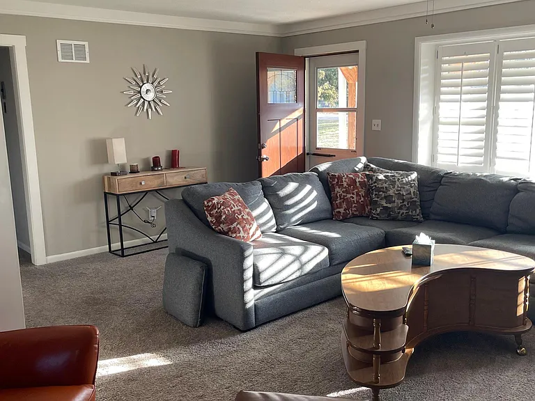 24 NE Normandy Ln — Photo 12