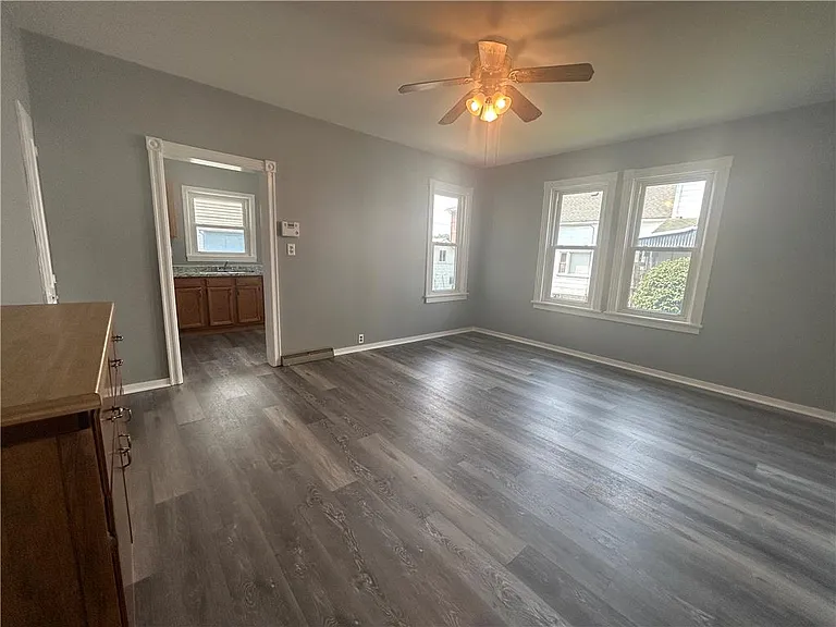 1724 Washington Ave — Photo 5