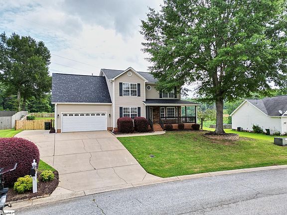 2nd image of 716 Hibiscus Ct