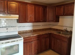 1190 Plymouth Ave APT 2, Fall River, MA 02721