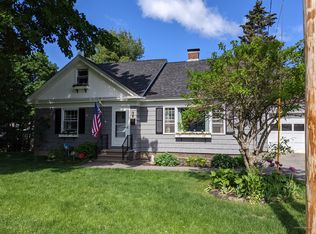 6 Cedarwood St, Orono, ME 04473