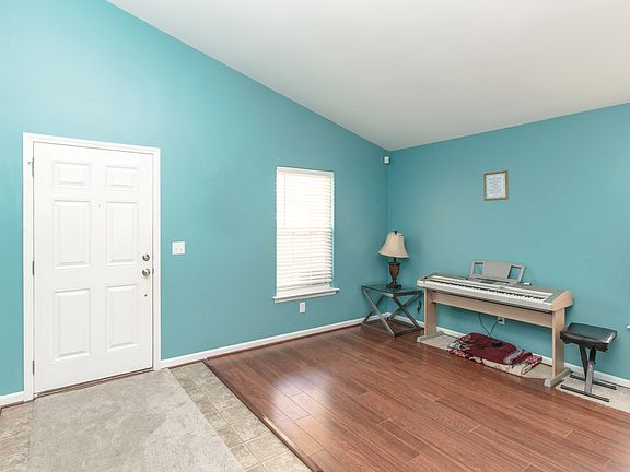 Entry could also be a den!