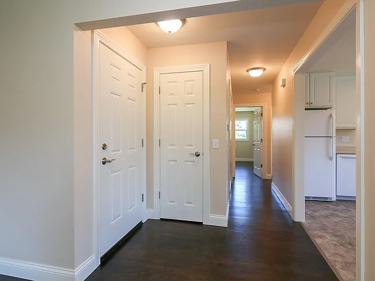 410 Rushmore Ln #1 — Photo 9
