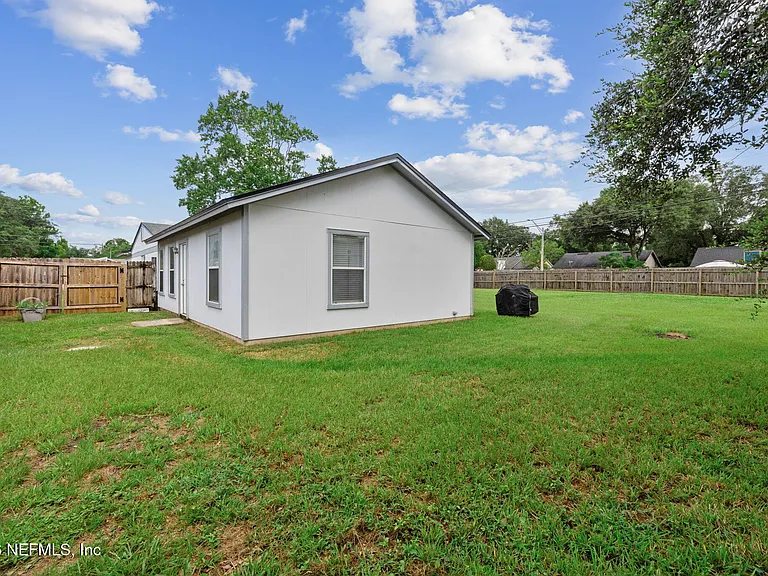 7600 Pheasant Run Dr — Photo 41