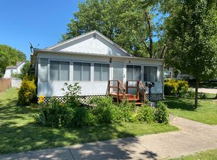 701 5th St, Monett, MO 65708