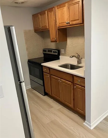 346 Lincoln St #16 — Photo 3