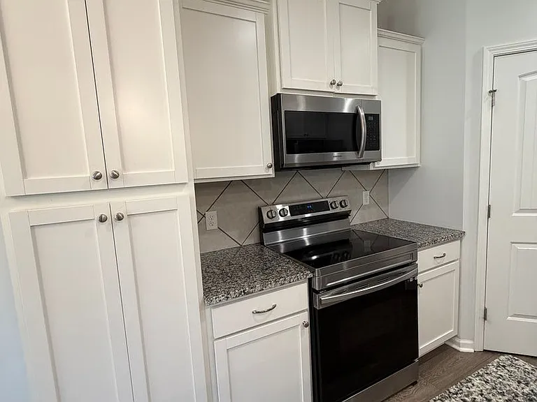 600 Brightleaf Cir — Photo 8