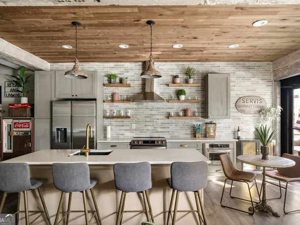 890 Memorial Dr SE, Atlanta, GA 30316