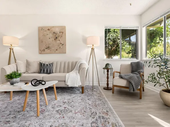 2515 Coffey Lane, Santa Rosa, CA 95403