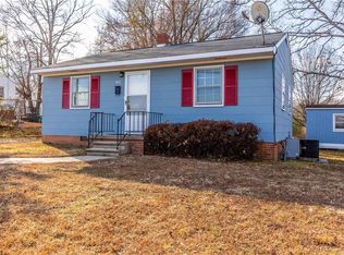 208 N Beaumont Ave, Burlington, NC 27217