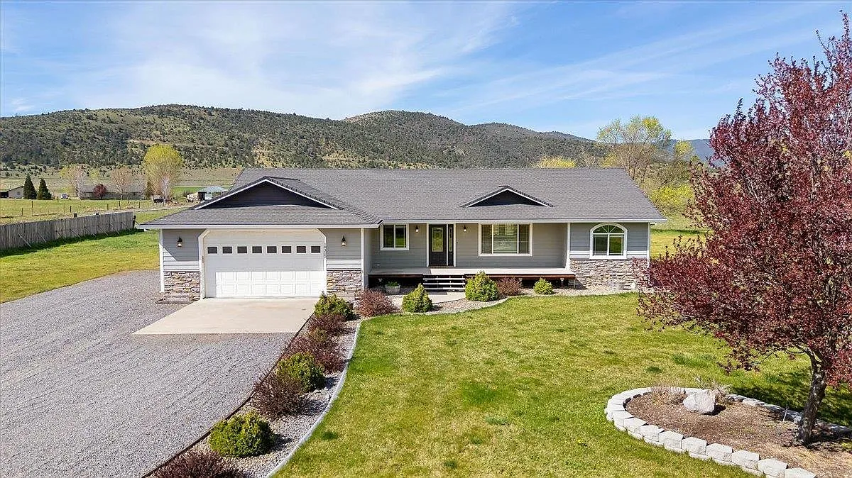 18305 Hayes Ln photo 1