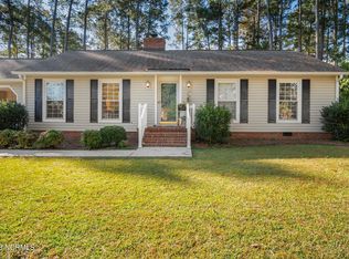 5205 Pinetree Ln, Trent Woods, NC 28562