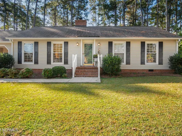 5205 Pinetree Lane, Trent Woods, NC 28562