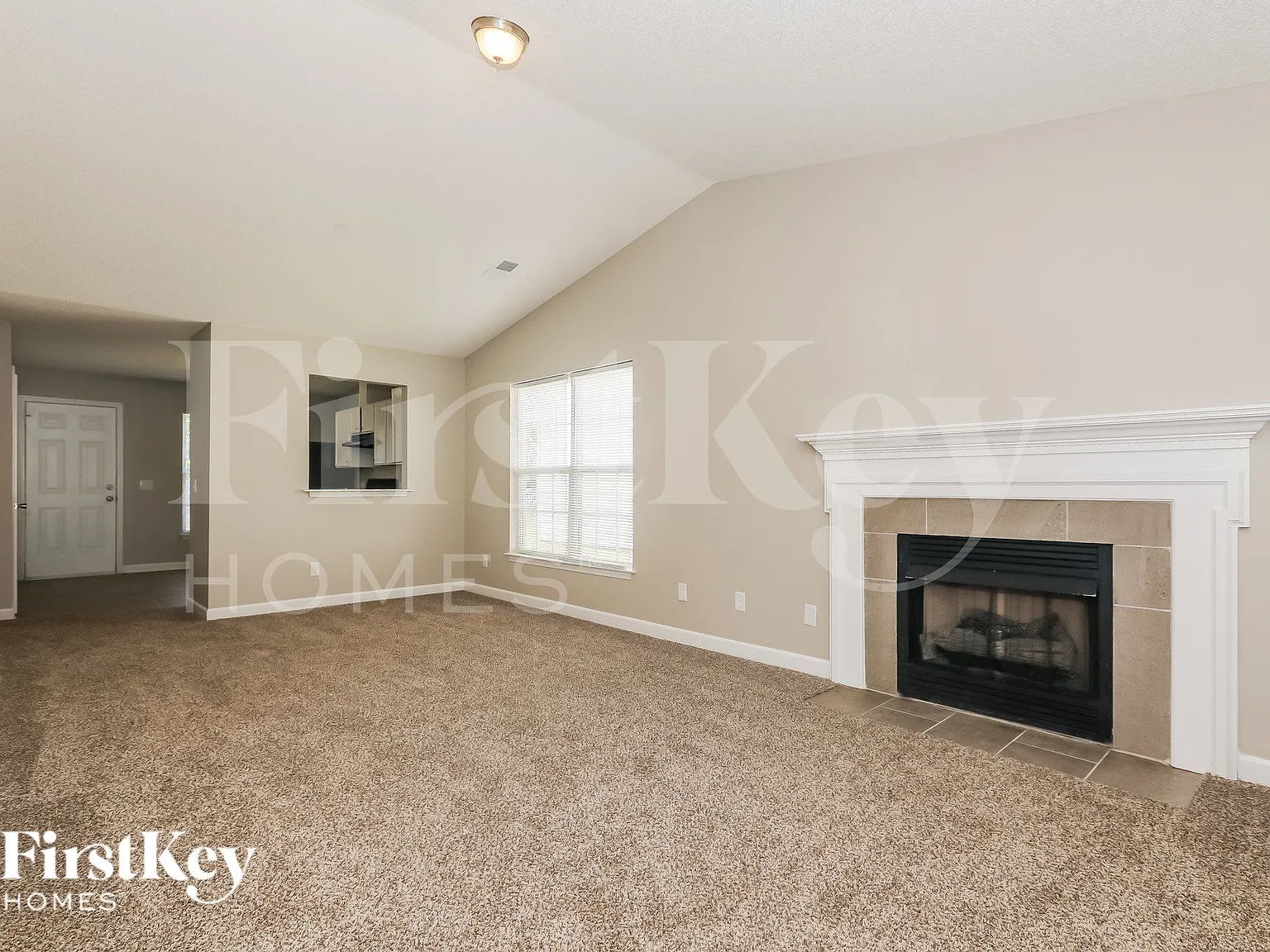 3 bed, 2.0 bath, 1356 sqft, $2,040 — Photo 4