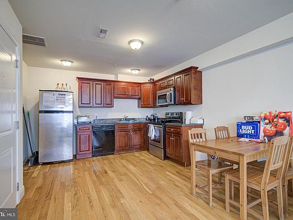 4th image of 1913 N Gratz St Unit 2