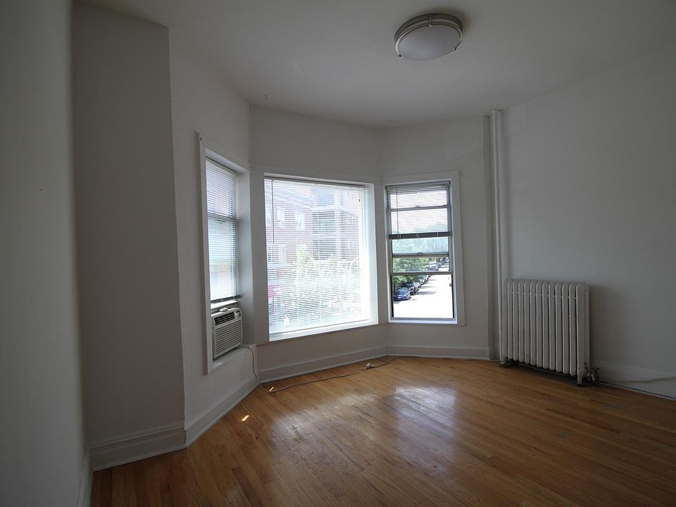 1st image of 2309 N Milwaukee Ave APT 4-1