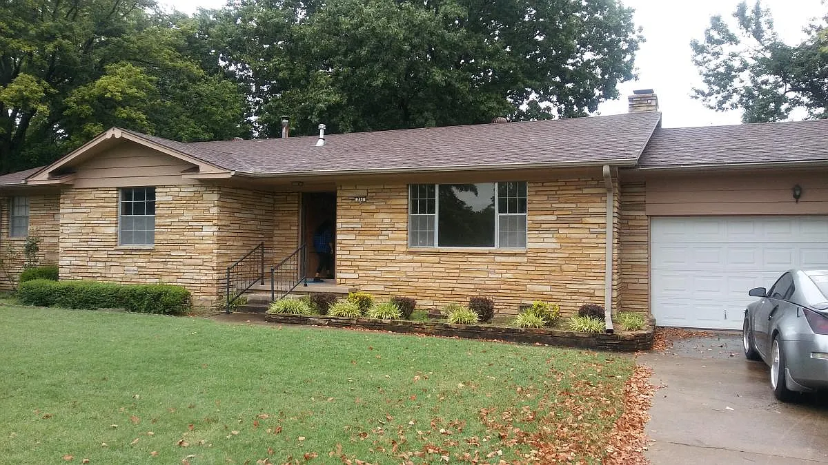 3 bed, 1724 sqft, $1,900 — Photo 1