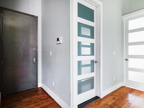 4th image of 1503 Gates Ave #Ff1