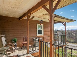 901 Jackson Loop Rd, Flat Rock, NC 28731