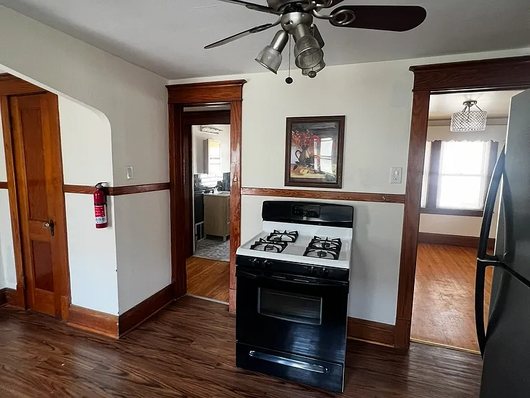 31 Ruspin Ave — Photo 2